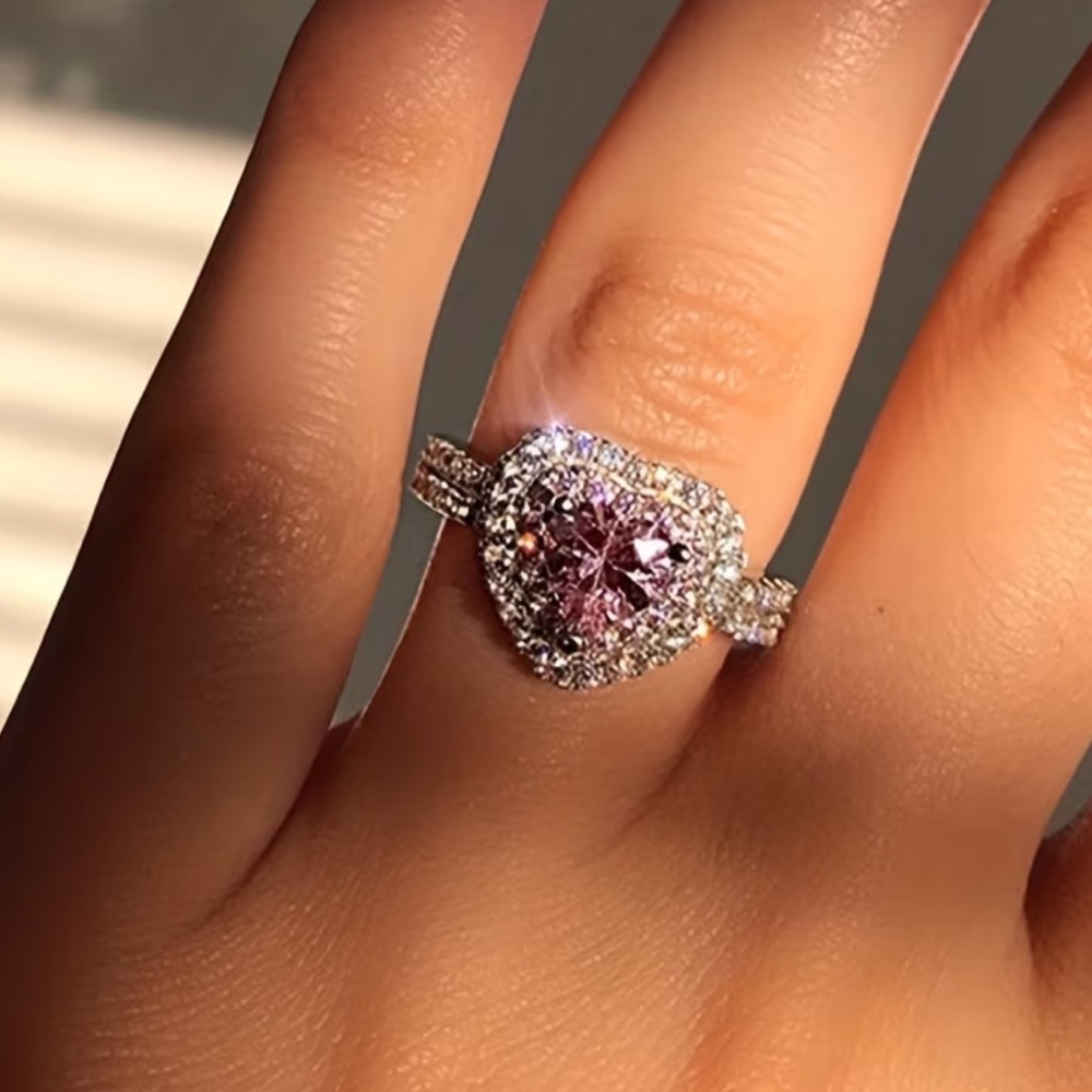 🆕 Beautiful Pink Moissanite and Silver Heart Crystal Ring - SIZE 7